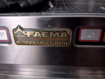 Kávovar faema president