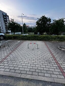 Parkovací stání Praha 9
