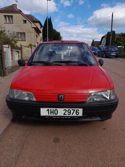 Peugeot 106.