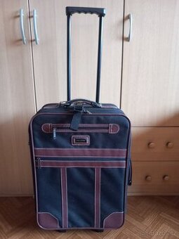 cestovní kufr na kolečkach top stav