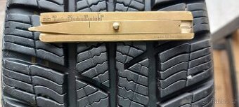 Zimní pneu 185/65R15 Barum (52)