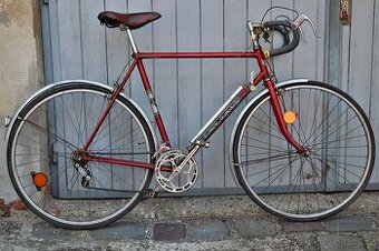červený Favorit 1962 -- PRODÁNO