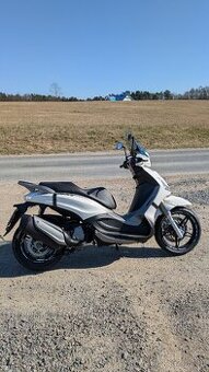 Piaggio Beverly 350