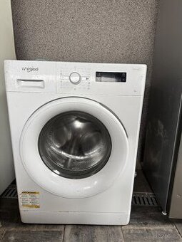 Pracky a Lednicka whirlpool electrolux beko candy