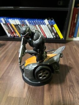 Figurka crysis 2