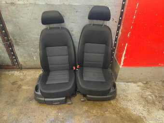 Přední sedačky Octavia II - výhřev