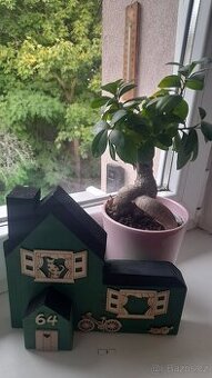 Dřevěný baráček - domeček na parapet okna č. 3