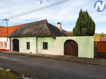 Dub u Prachatic, prodej rodinného domu s uzavřeným dvorkem a