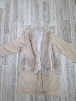Nádherná mikino-bunda s kožíškem M