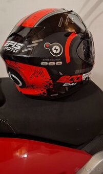 Prodám přilbu na moto .