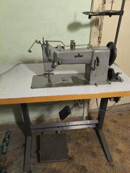 Prodám pultový jednojehlový šicí stroj Adler 167-373