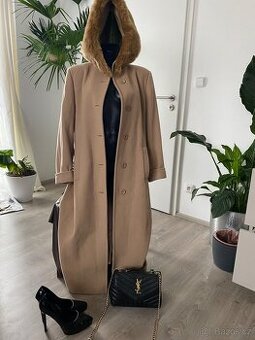 Kasmirovy vlneny bezovy kabat kozesinovy lim 36