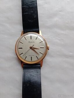 Pěkné funkční,velmi zachovalé hodinky Raketa