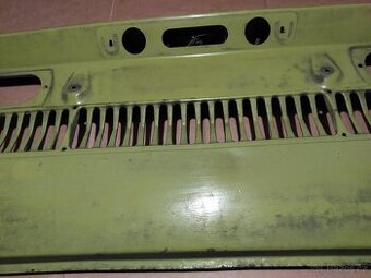 Zadní čelo Škoda 100