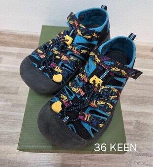 Sportovni sandaly 36 Keen
