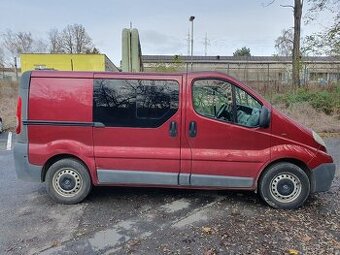 Opel Vivaro. Nová TP do 2/2028. 2,5 CDTI, 107 KW.