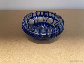 Ručně broušený skleněný popelník modrý - 1