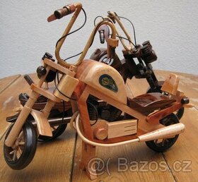 Dřevěná dárková motorka Harley - 1