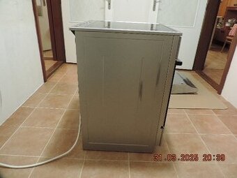 Elektrický sporák Gorenje.
