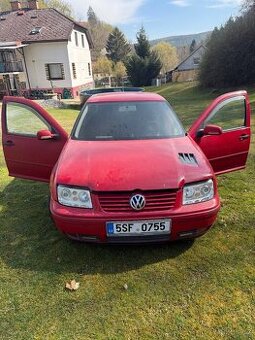 Díly VW Bora 1,6 benzin 77kw