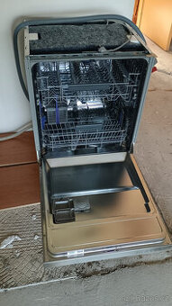 Myčka BEKO DSN 26320 X