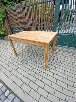 Jídelní stůl masiv (tvrdé dřevo)