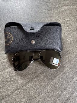 Ray Ban brýle.
