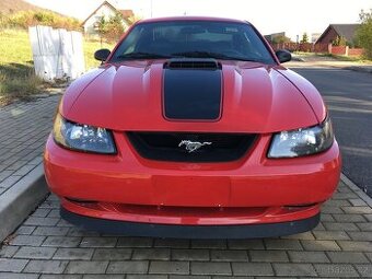 Ford Mustang Mach 1 manual 4.6L 224kW rok 2003