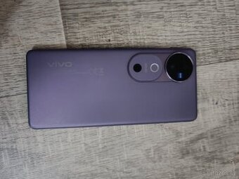 Vivo V40