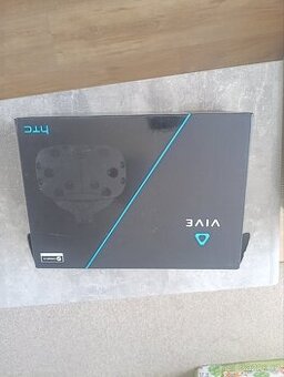 HTC VIVE