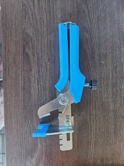 Prodám nepoužité plikační kleště Levelin plus klínky a spony