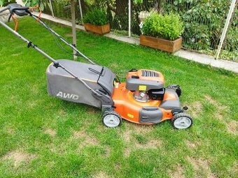Sekačka Husqvarna 4wd 4x4