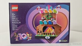 LEGO Friends 4002022 - 10 Years of Friendship