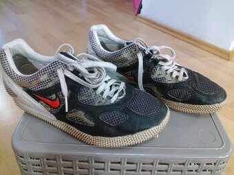 TRETRY SKOK VYSOKÝ NIKE BOWERMAN SERIES 41EU