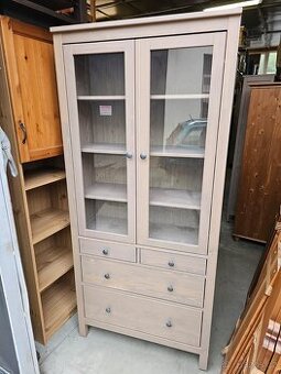 VITRÍNA IKEA HEMNES