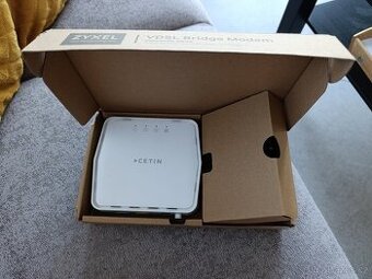 VDSL bridge modem Zyxel VMG4005-B60A.