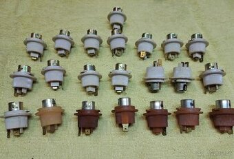 Škoda 105 120 125 130 136 nové objímky žárovek