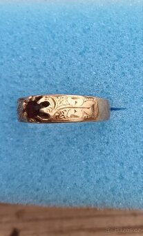 Starý zlatý prsten