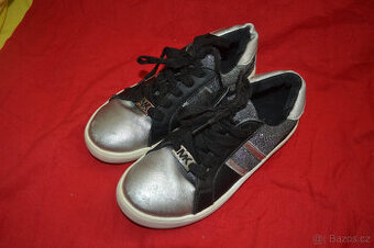 kvalitní luxusní dívčí boty Michael Kors v.33m