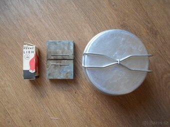 Hliníkový ešus + lihový vařič a zbytek lihových tablet