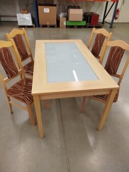 Jídelní stůl+4 židle