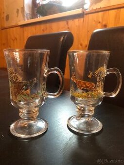 Sklenice s mysliveckým motivem