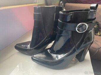 Dámské kotníčkové kozačky