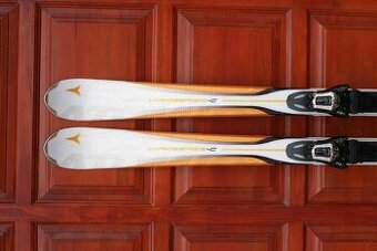 lyže atomic vario 164 cm , lyžiarky head 45