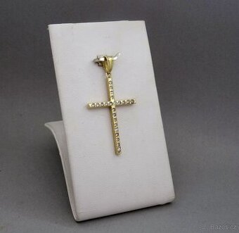 Pěkný křížek s kamínky