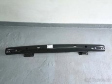 Volkswagen T5 výztuha zadního nárazníku