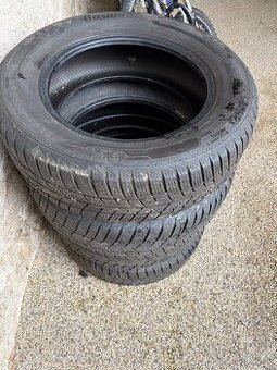 Zimní pneu 195/65/15 kola