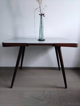 Konferenční stolek Jiroutek