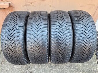 4 Zimní pneumatiky Hankook Winter ICept RS² 185/60 R15