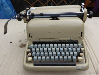 Psací stroj Consul velmi starý, funkční